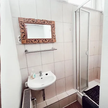 Linden Mit Ladestation Fuer E-auto Lejlighed